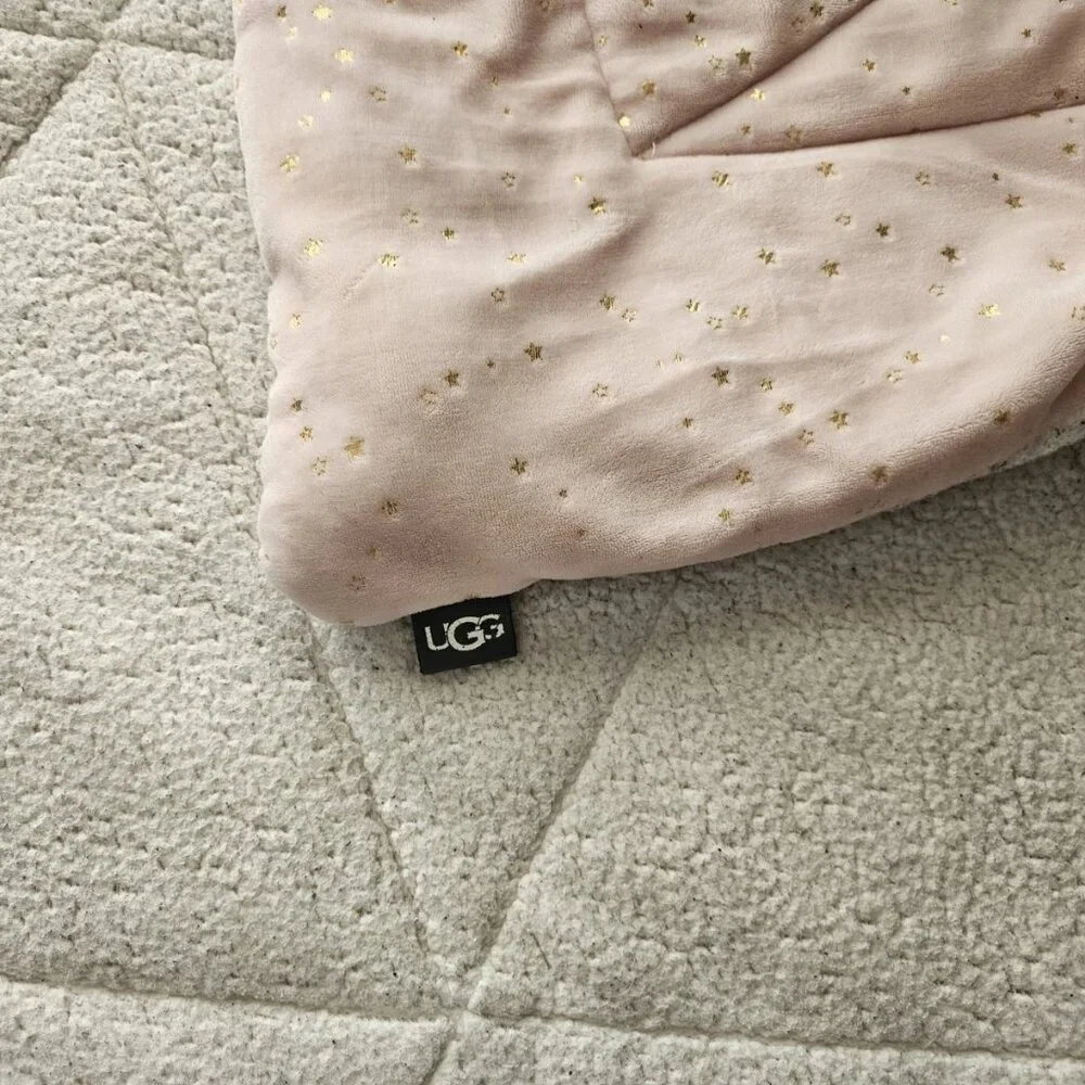 UGG Maisie Full/ Queen Size Blanket Comforter Pink W/ Gold Stars & White Sherpa